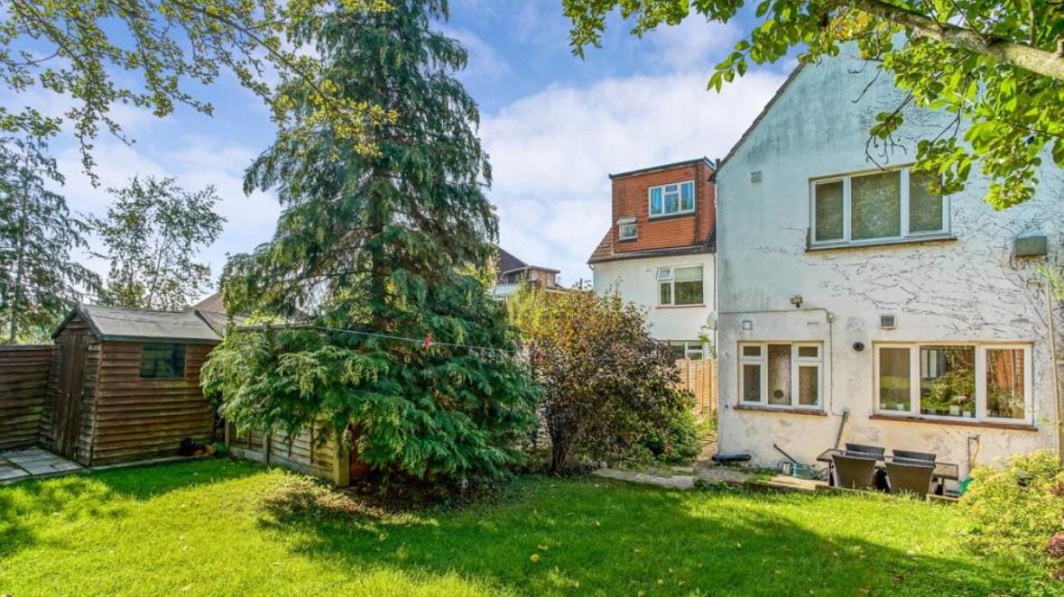 Abercorn Road, London, Mill Hill East, NW7 1JH, 3 bedroom Flat